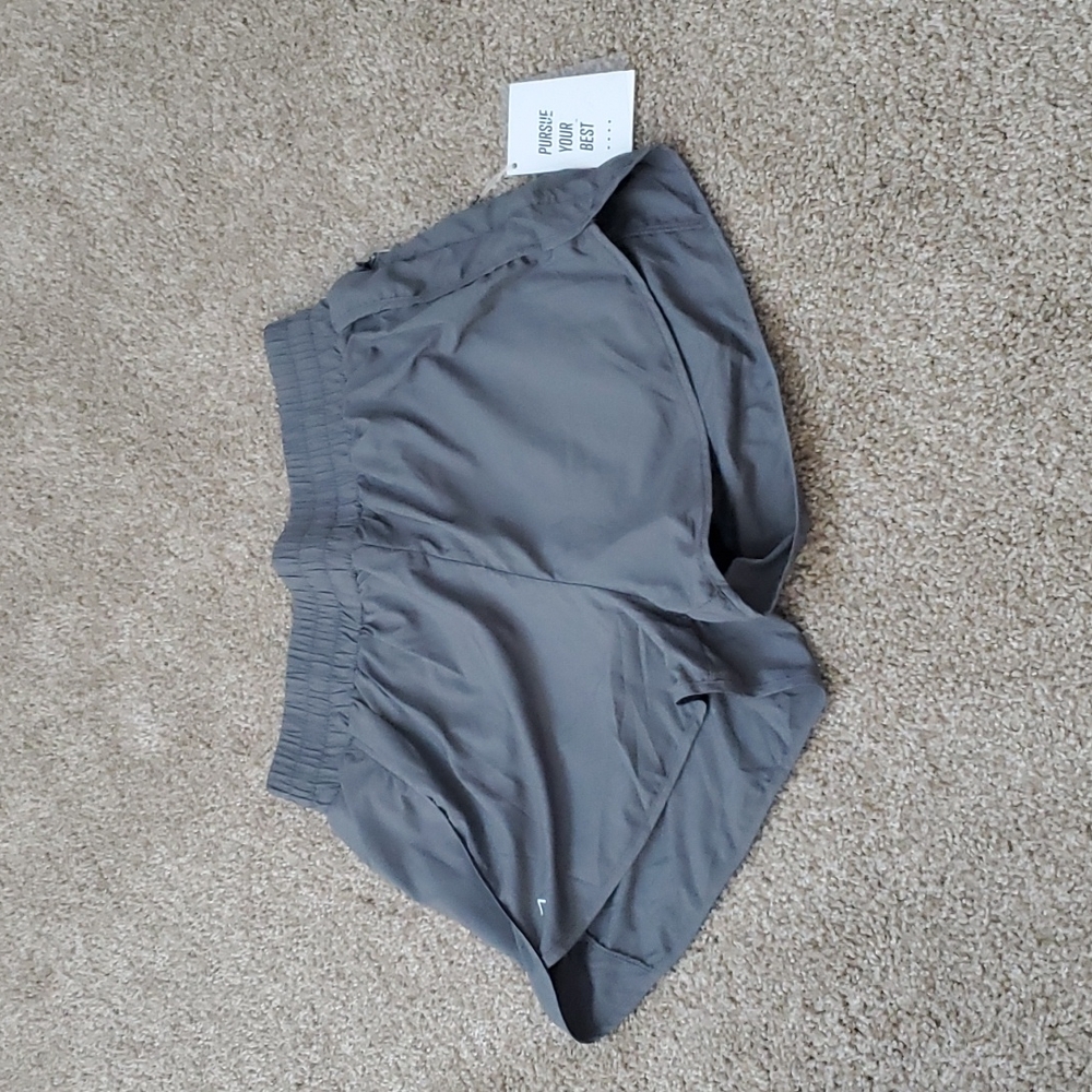 ACTA Highwaisted running shorts - Picture 2 of 8